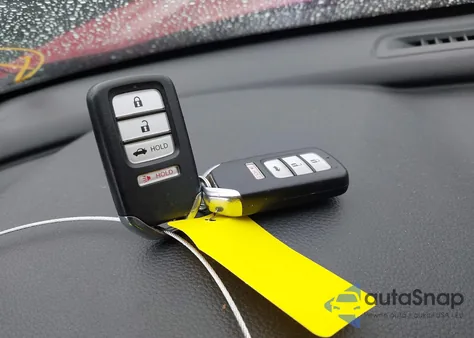 2018 Honda Accord Sport 2.0T z USA, uszkodzony, nr VIN 1HGCV2E3XJA045909